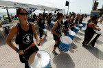 A platform in defense of the Mar Menor organizes a human chain to mourn the salt lake