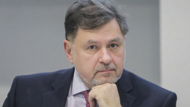 Alexandru Rafila la o ședință.