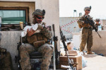 soldat american cu bebelus in brate kabul profimedia-0628093699