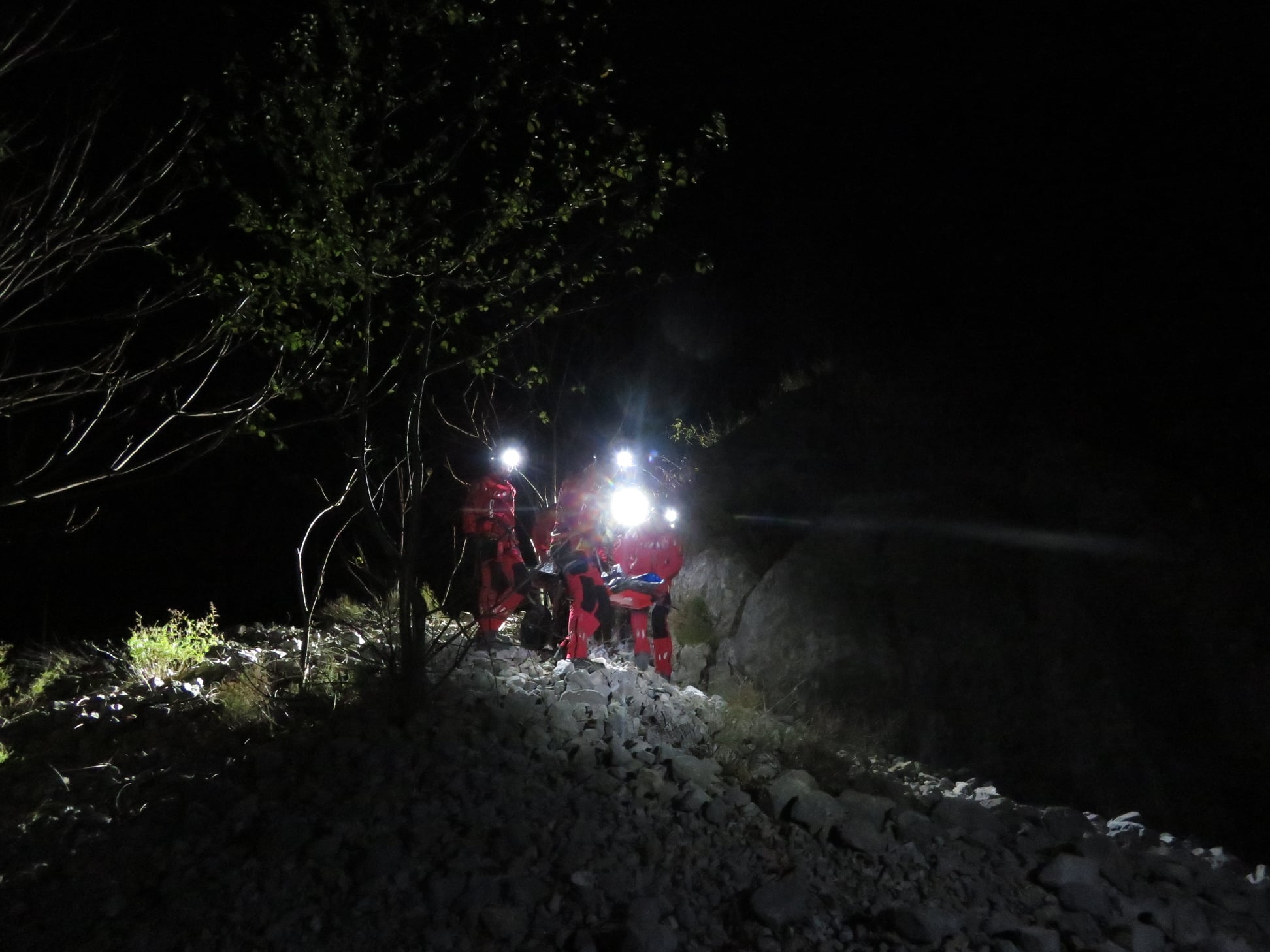 Un bărbat din Lupeni care s-a rătăcit pe munte a supravieţuit opt zile doar cu fructe de pădure şi apă
