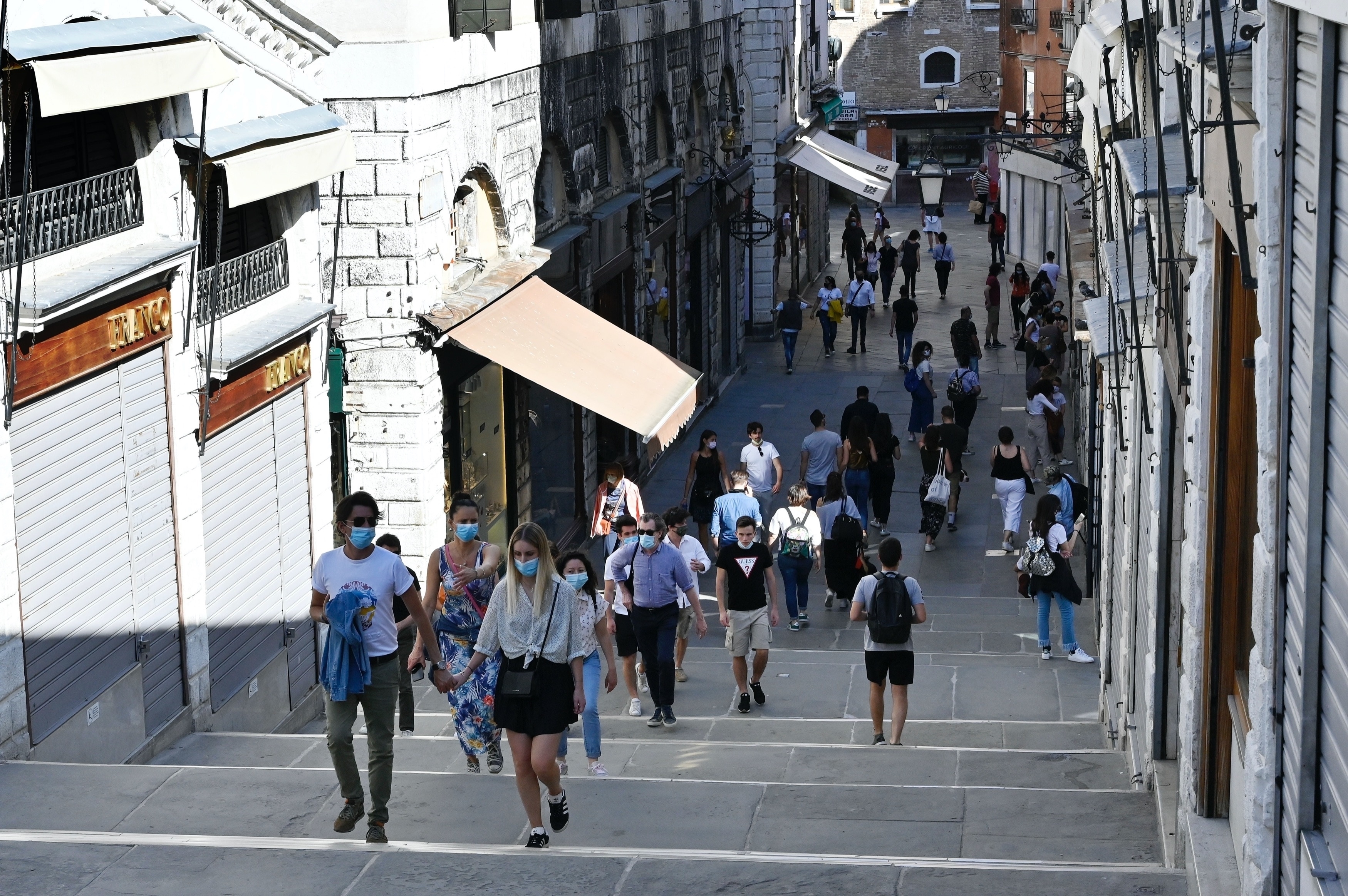 Venice tries to leave but without tourists it is hard