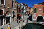 Venice tries to leave but without tourists it is hard