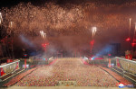 Focuri de artificii și oameni la paradă în Coreea de Nord
