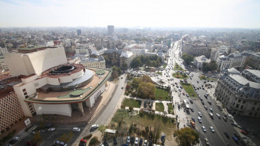 Imagine de sus cu Piața Universității din București.