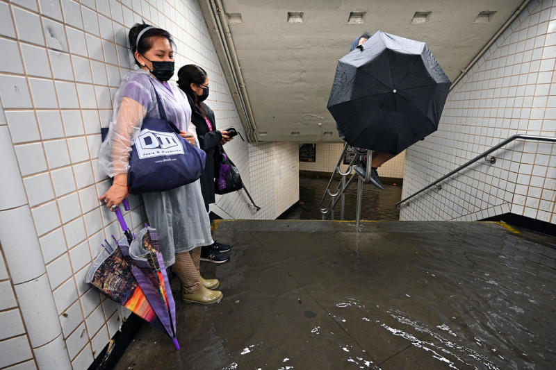 NY: Ida Remnants Flood Streets Of New York City