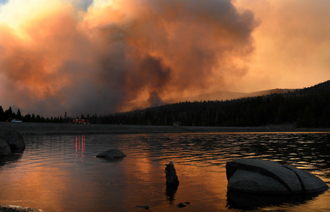 Calfor Fire, Lake Tahoe, Lake Tahoe, Usa - 01 Sep 2021