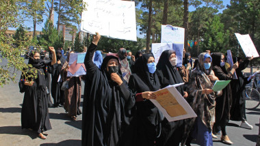 Protest al femeilor afgane