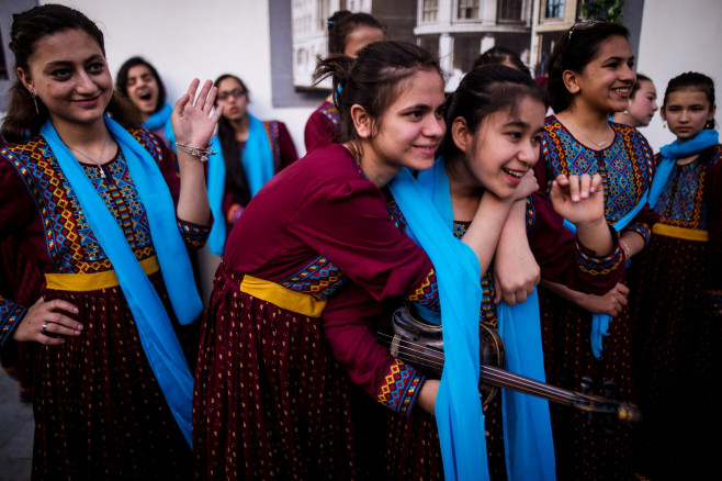 Fetele din trupa afgană Zohra în Slovacia