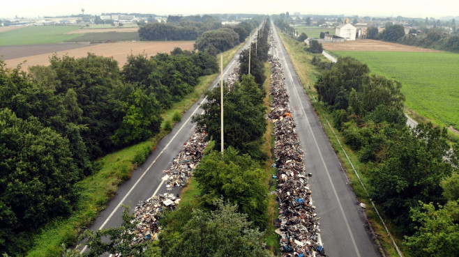 BELGIUM: BELGIUM WEATHER A601 DISUSED HIGH WAY DEBRIS COLLECTION