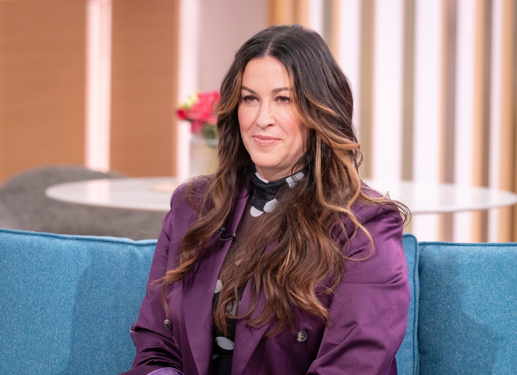Alanis Morissette a dezvăluit că a fost violată în adolescenţă: „Am avut nevoie de ani de terapie ca să accept că am fost o victimă”