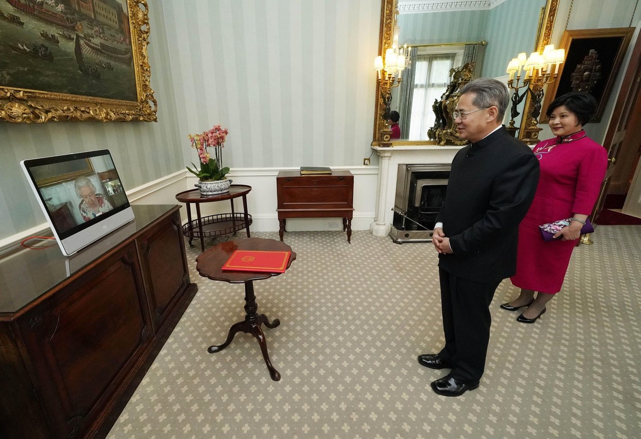 Ambasadorului chinez în Marea Britanie i-a fost interzisă intrarea în Parlamentul de la Londra