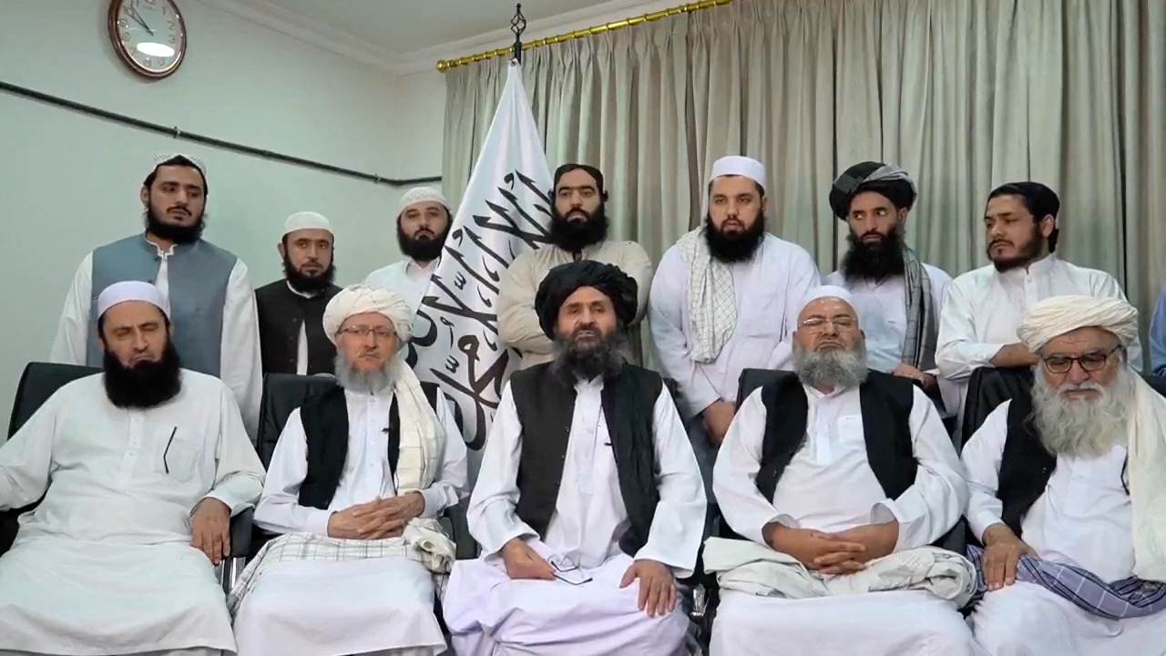 Talibanii s-au încăierat la palatul prezidențial din Kabul. Liderii lor se ceartă pe structura guvernului interimar (BBC)