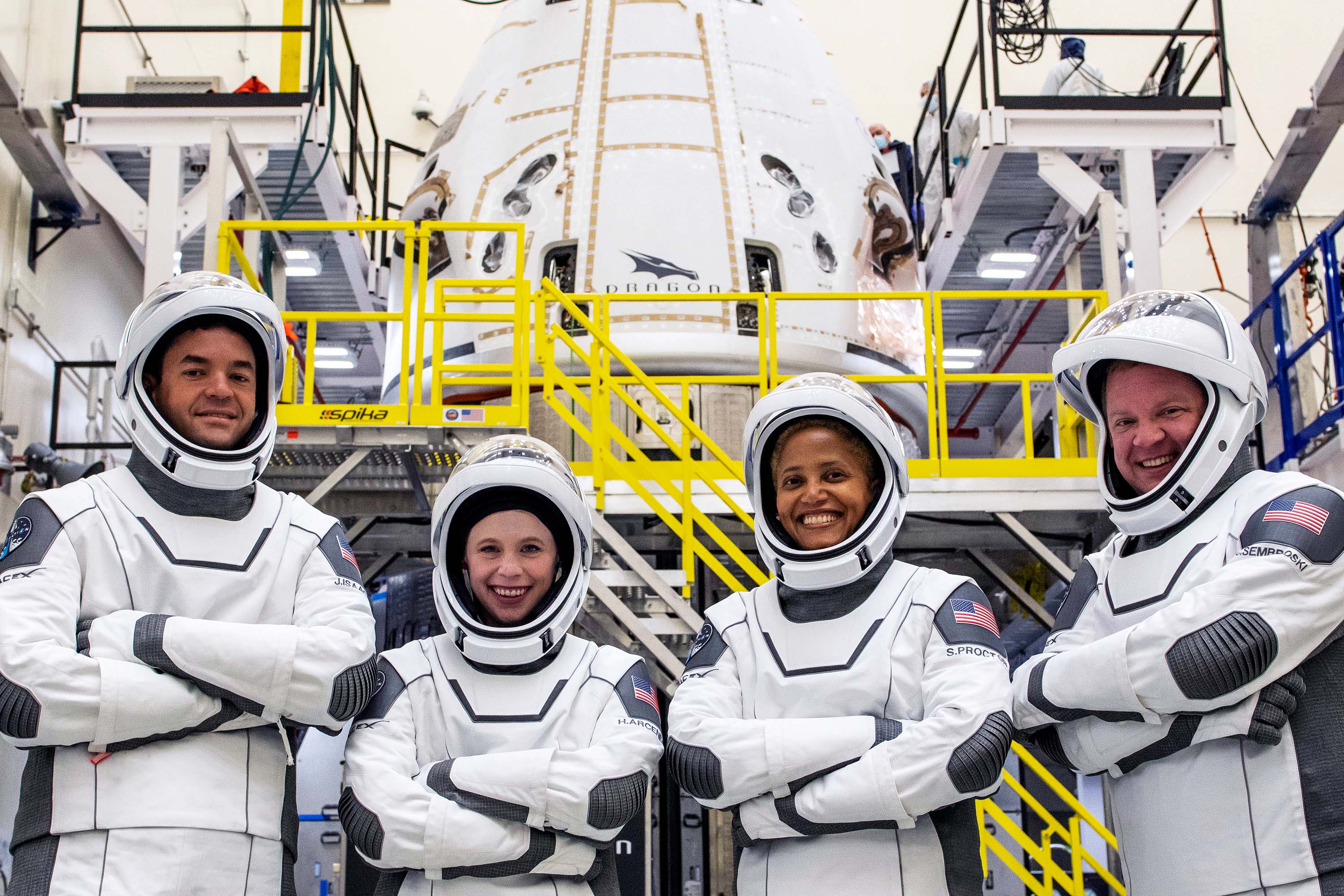 SpaceX inaugureaza o noua era in turismul spaţial comercial. Misiunea Inspiration 4 va orbita in jurul Pamantului timp de trei zile