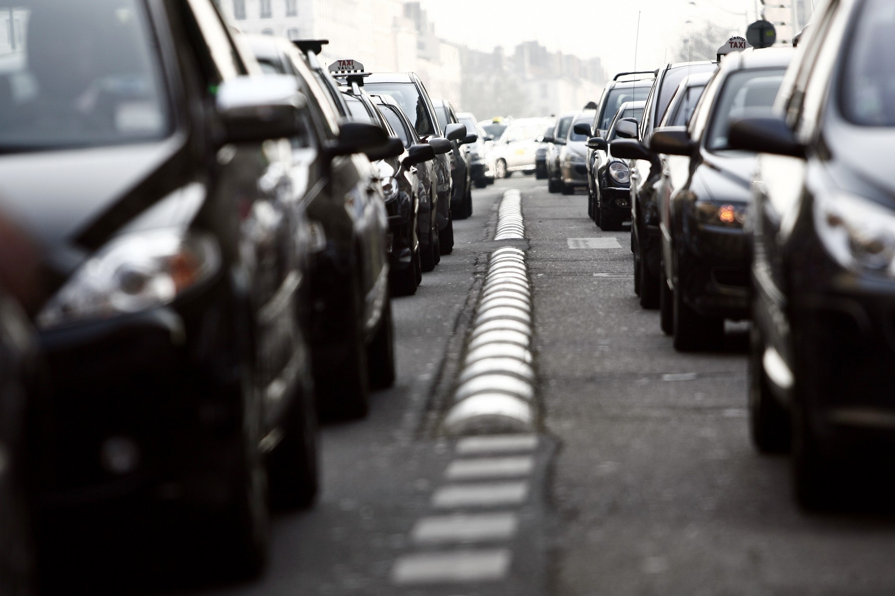 După Paris, un alt mare oraș din Franța va reduce limita de viteză la 30 km/h