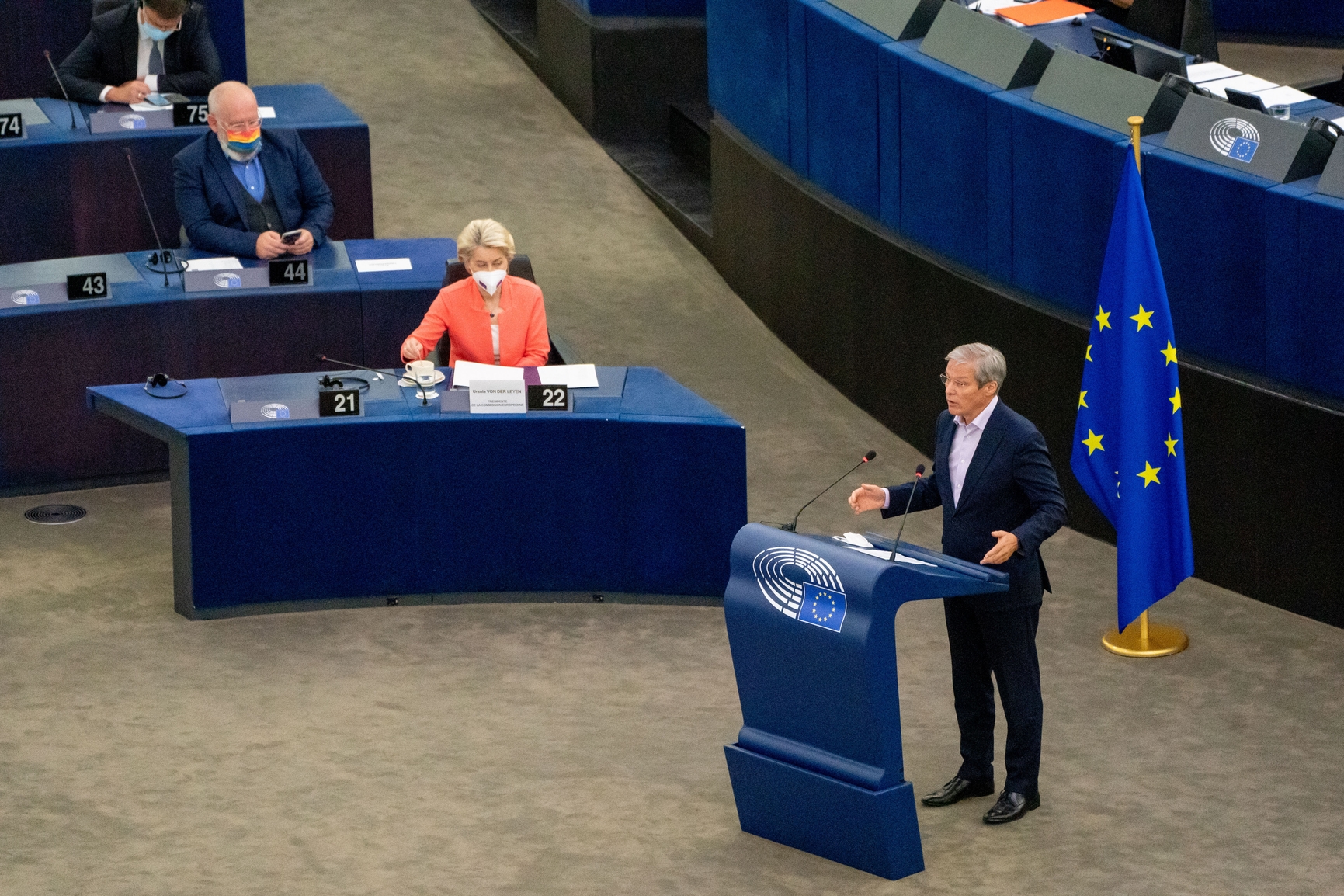 Dacian Cioloș o critică pe Ursula von der Leyen: În chestiuni care nu țin doar de intenție nu vă văd la conducere