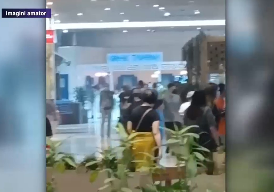 Femei retinute de Politie, dupa ce au furat haine dintr-un magazin din Capitala. Prinse in fapt, i-au luat la bataie pe angajati