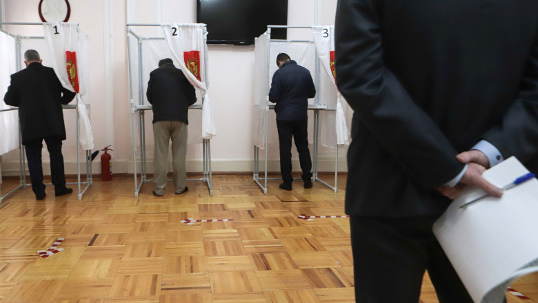 Imagine dintr-o secție de votare din Rusia.