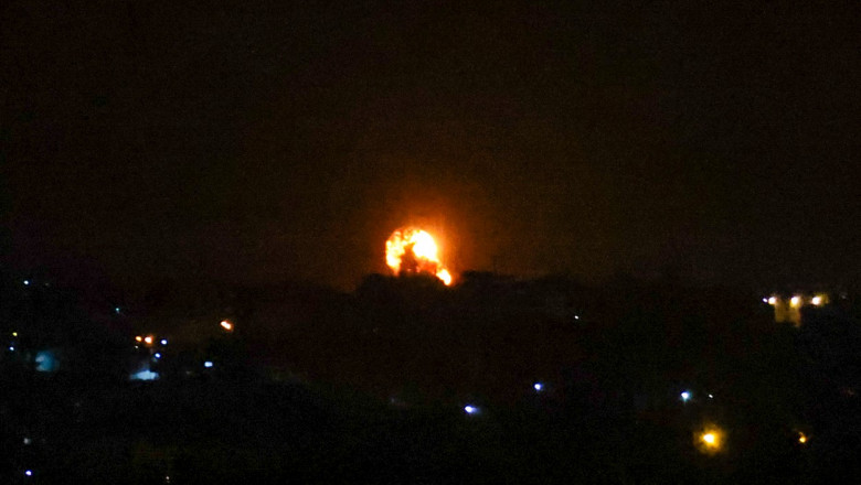Minge de foc după ce israelienii au atacat ținte Hamas din Gaza