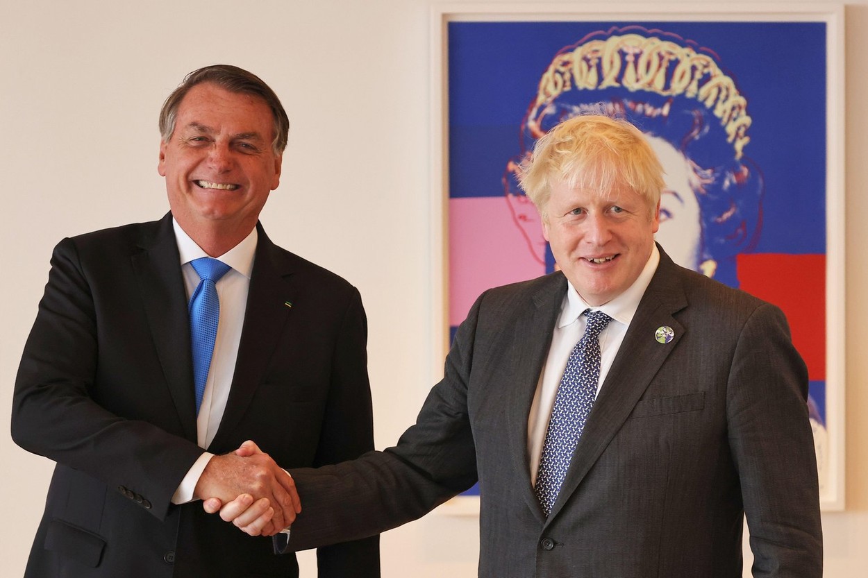 Bolsonaro susține că Johnson i-a cerut un „acord de urgență” pentru furnizarea unui „aliment care lipsește în UK”. Britanicii neagă