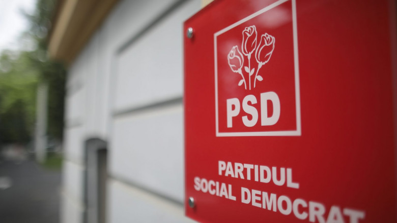 Logo-ul PSD la intrarea în sediul partidului.