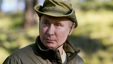 Vladimir Putin în vacanță în Siberia, la pescuit