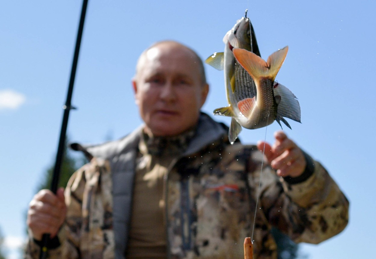 Vladimir Putin a ieșit din carantină și a plecat în vacanță la pescuit