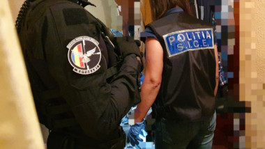 percheziții Poliția Română