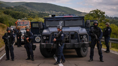 Kosovo police special unit secure the area near the Jarinje border crossing on September 20, 2021