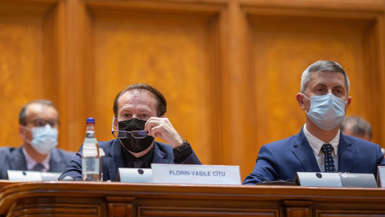 Florin Cțu și Dan Barna în Parlament.