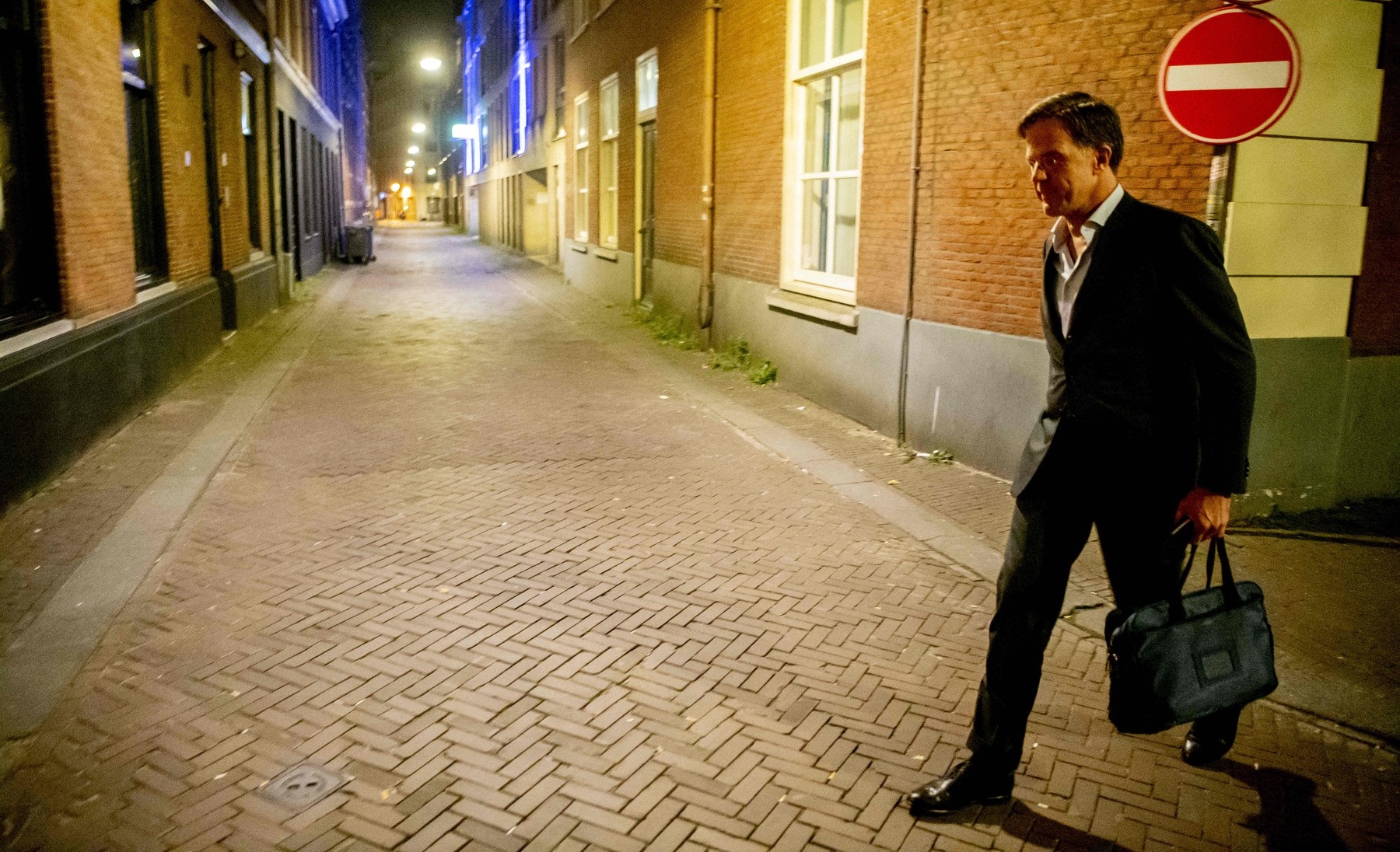 Politician olandez arestat pentru „intenţia” de asasinare a premierului Mark Rutte. Cine este Arnoud van Doorn