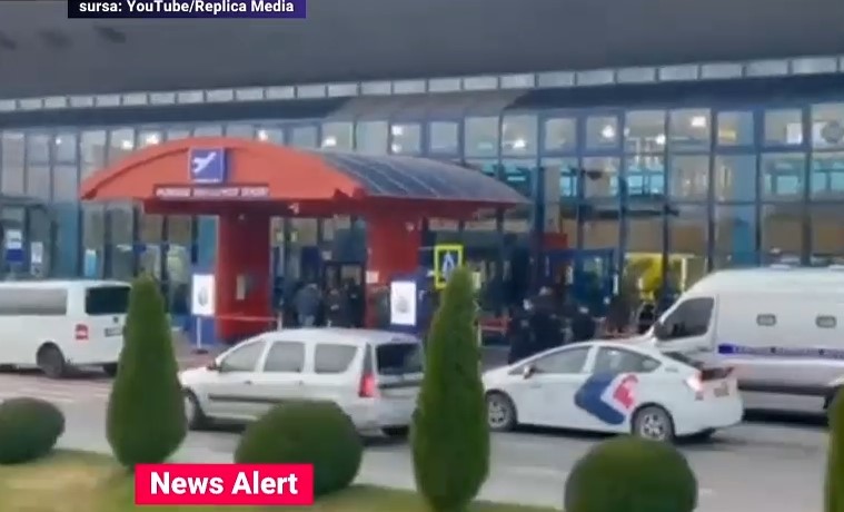 Descinderi pe aeroportul din Chişinău. Polițiști de frontieră, acuzați că cereau bani pentru a permite încălcarea regulilor anti-Covid