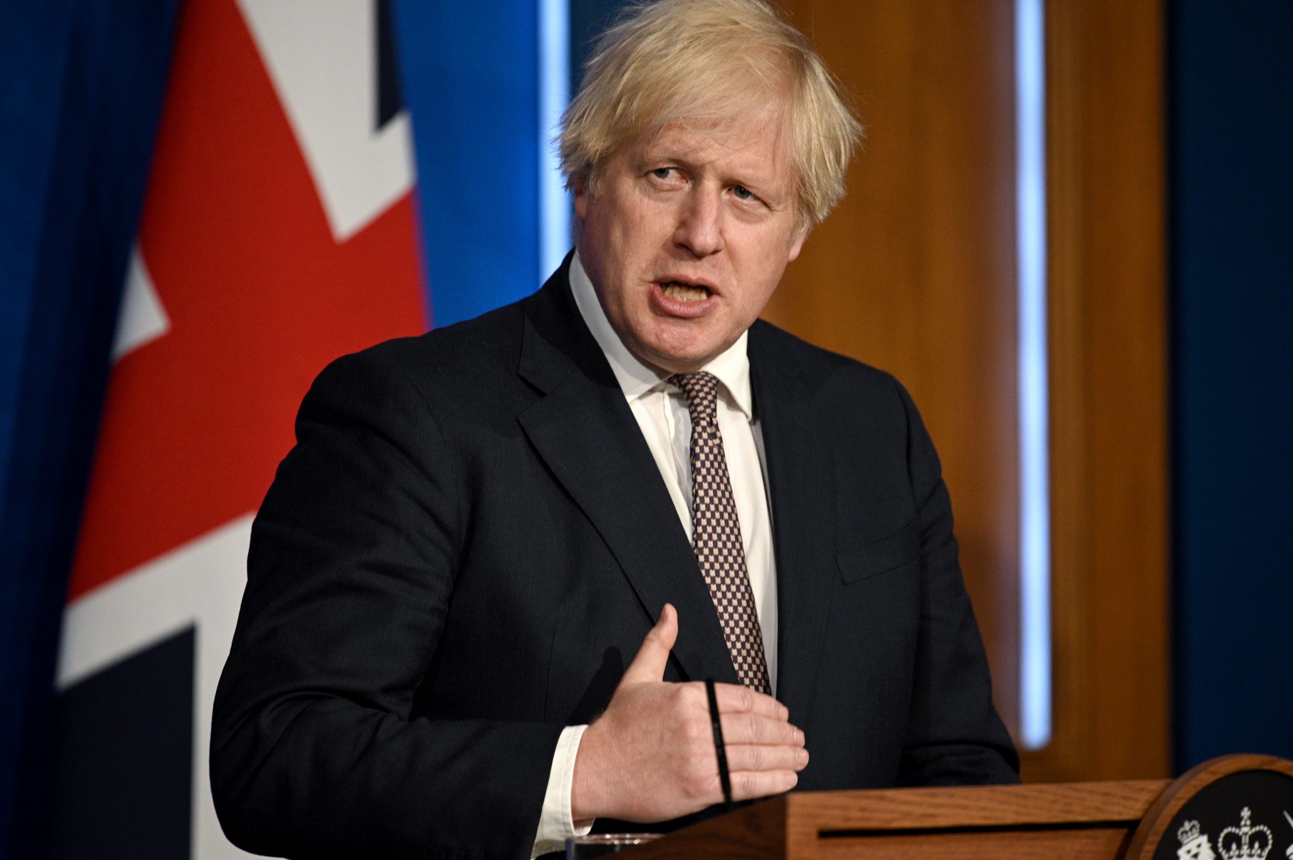 Boris Johnson: Imunizarea britanicilor cu a treia doză trebuie aibă prioritate faţă de donaţiile de vaccinuri către țările sărace