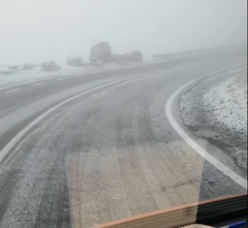 Prima zăpadă din acest sezon. Imaginile filmate pe Transfăgărășan