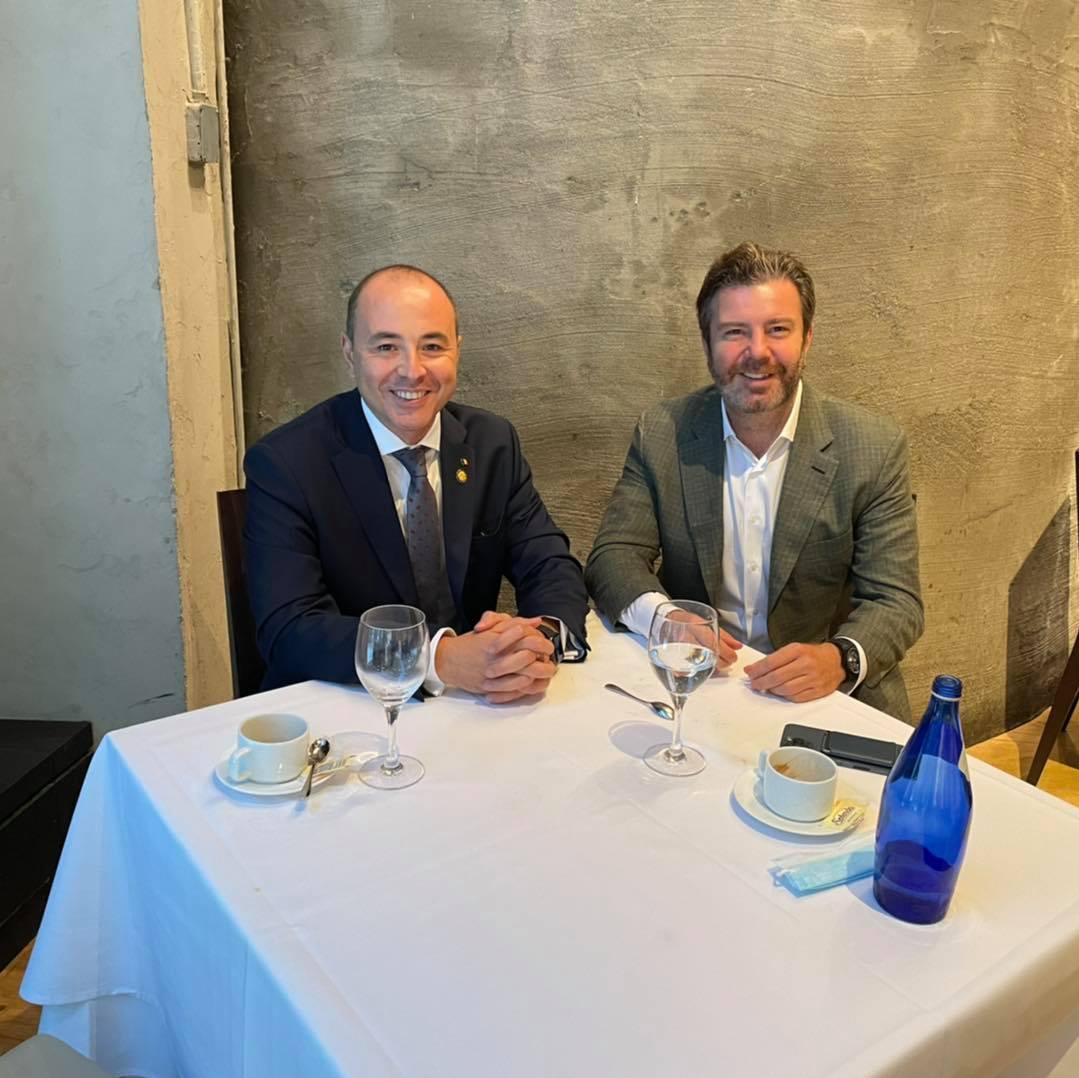 Ambasadorul României în SUA a avut o discuție cu CEO-ul primei companii românești listată la bursa din New York