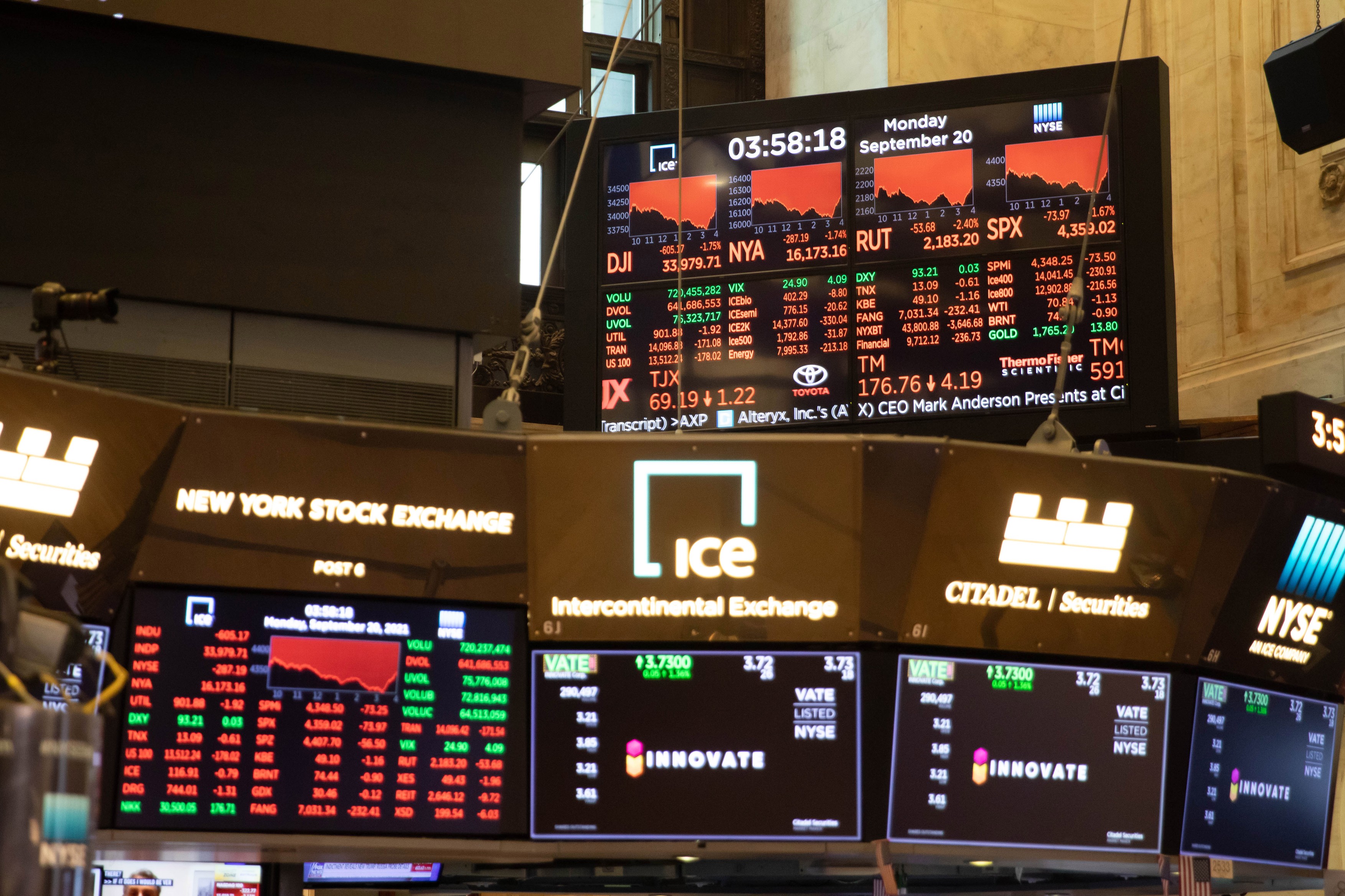 Panică pe burse. Gigantul chinez Evergrande, în pragul falimentului. China riscă să experimenteze propriul ei moment „Lehman Brothers”