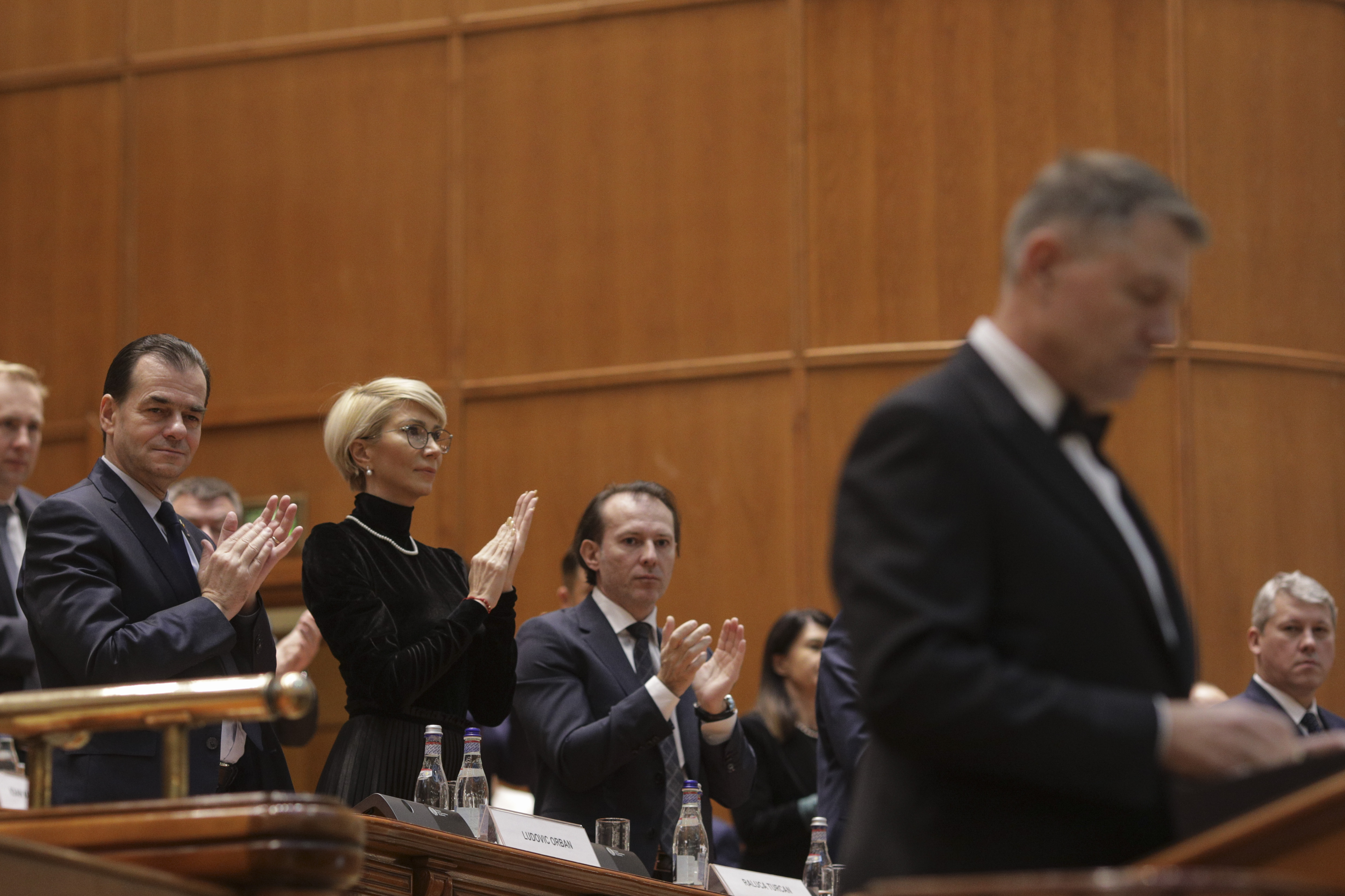 Klaus Iohannis va participa la Congresul PNL: Îl încurajez pe Florin să continue. Cine mai înţelege reacţiile lui Ludovic?