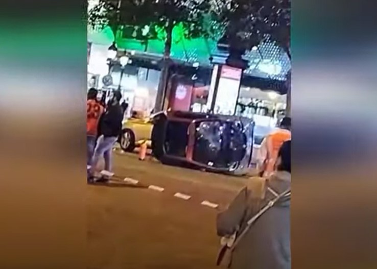 VIDEO. O şoferiţă a lovit cu mașina patru trecători pe bulevardul Champs-Elysees din Paris. Femeia ar fi consumat protoxid de azot