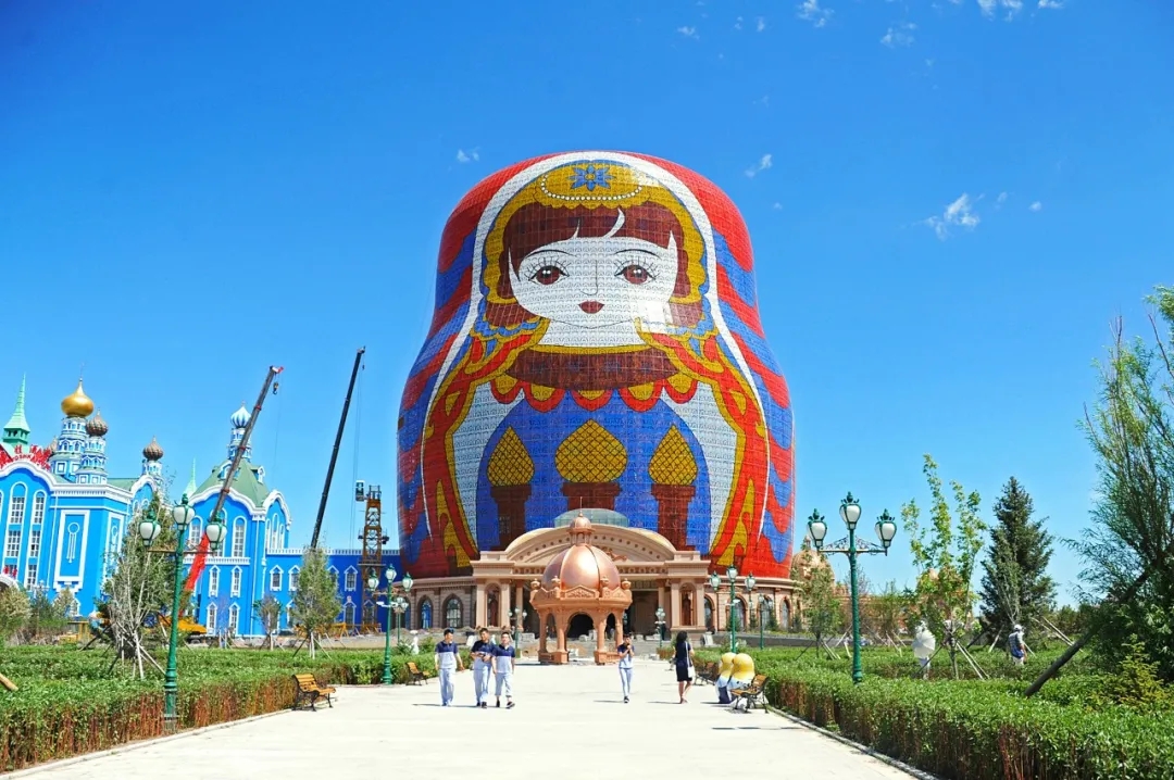 CNN: Un concurs al celor mai urâte clădiri a scos în evidență arhitectura bizară din China
