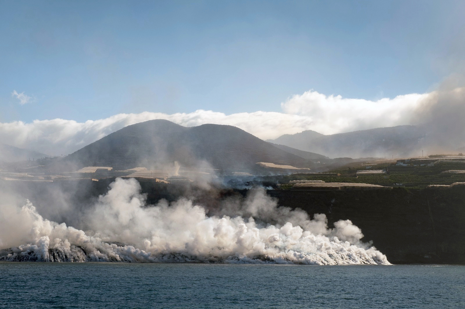 Lava vulcanului Cumbre Vieja de pe insula La Palma a ajuns să acopere o suprafață de peste 10 hectare în Oceanul Atlantic