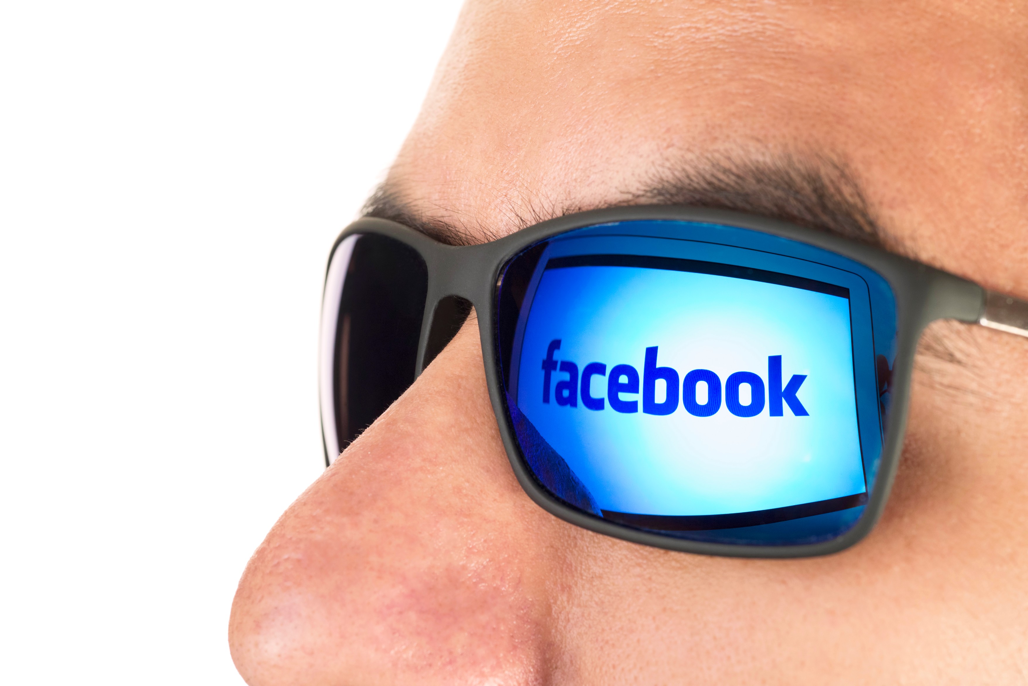 Cum a dispărut Facebook câteva ore de pe internet. Explicațiile companiei pentru cele șapte ore cât a fost "invizibilă"