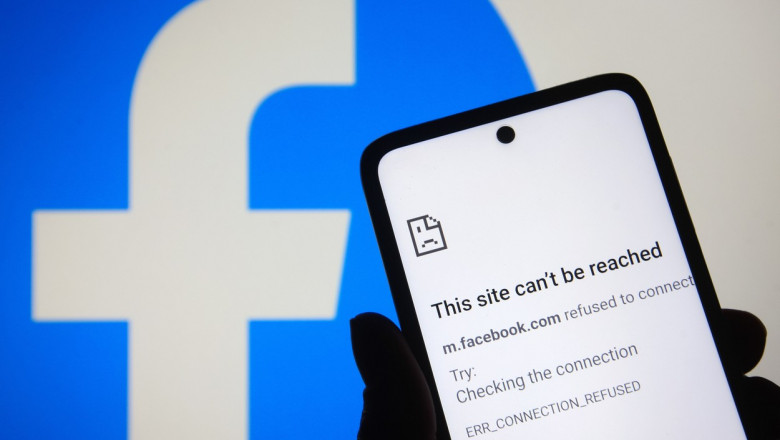 Mesaj de eroare la conectarea la Facebook pe telefon