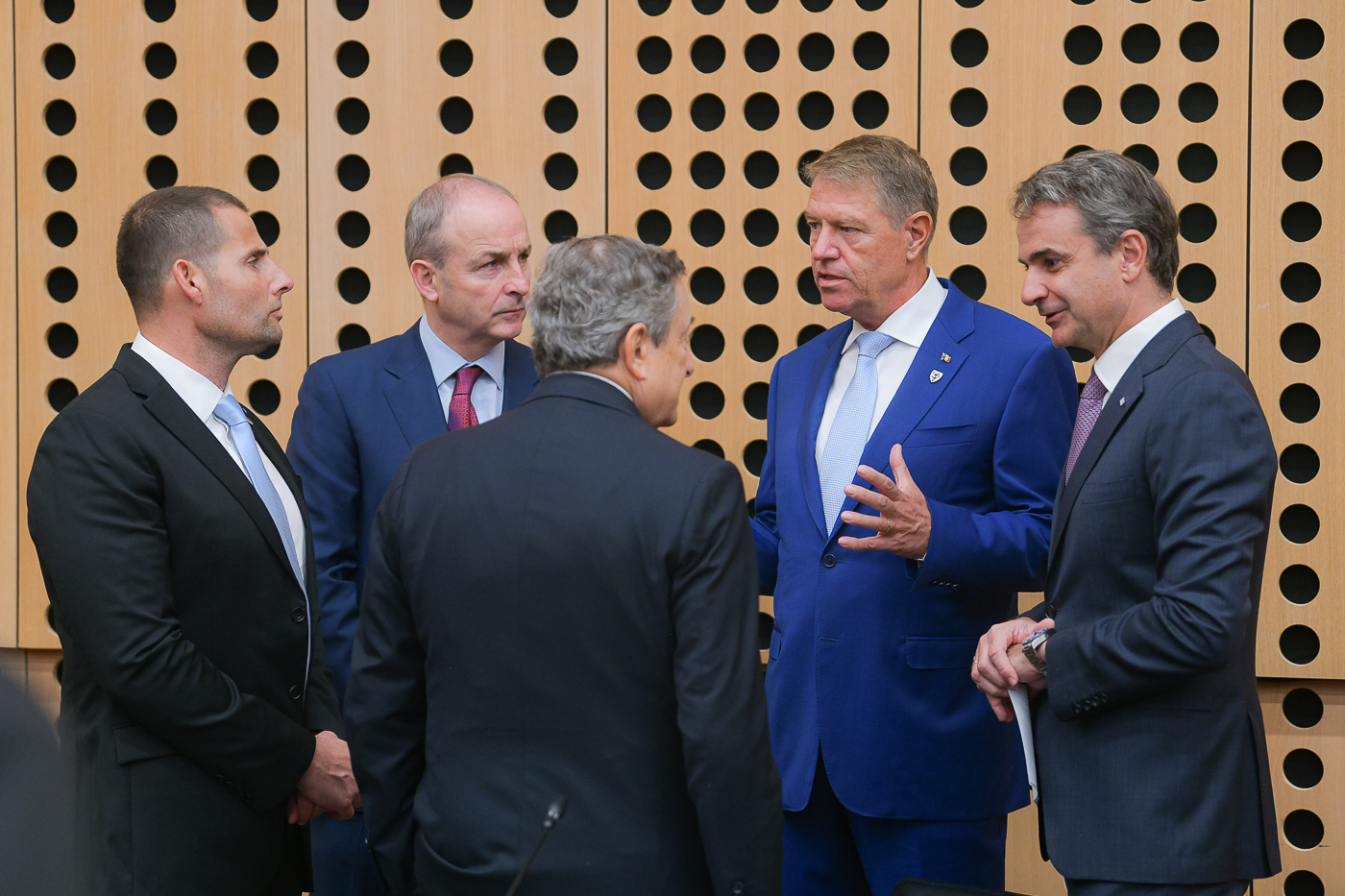 Iohannis, despre criza prețurilor la energie: Comisia s-a angajat să vină cu soluții. Nu putem trece iarna cu prețuri în creștere
