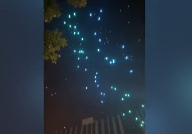 VIDEO. Haos la deschiderea unui mall în China. Zeci de drone s-au prăbușit peste oamenii care asistau la eveniment