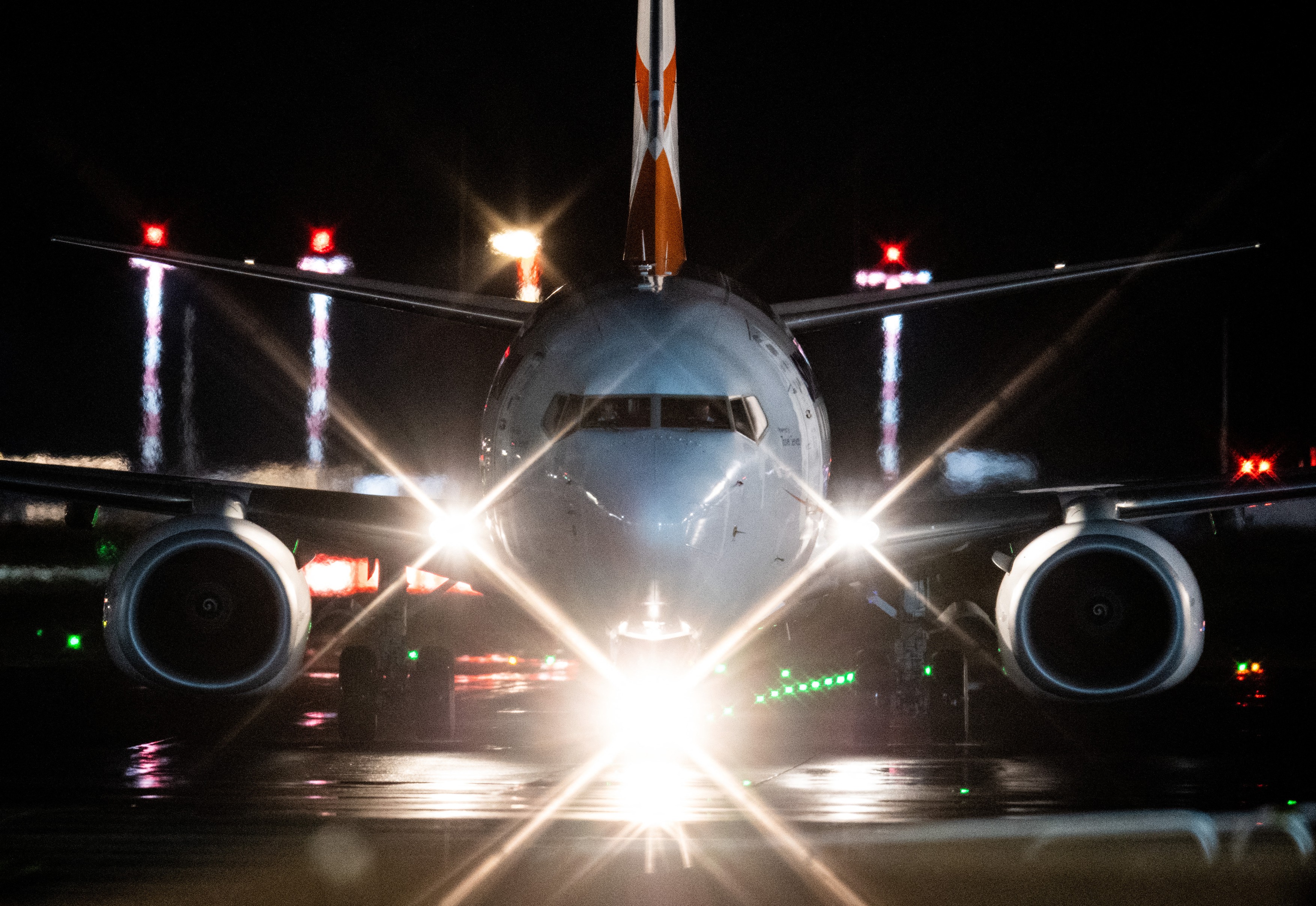 "11 femei ISIS" care plecaseră din Europa ca să se alăture grupării teroriste au fost repatriate din Siria, alături de 37 de copii