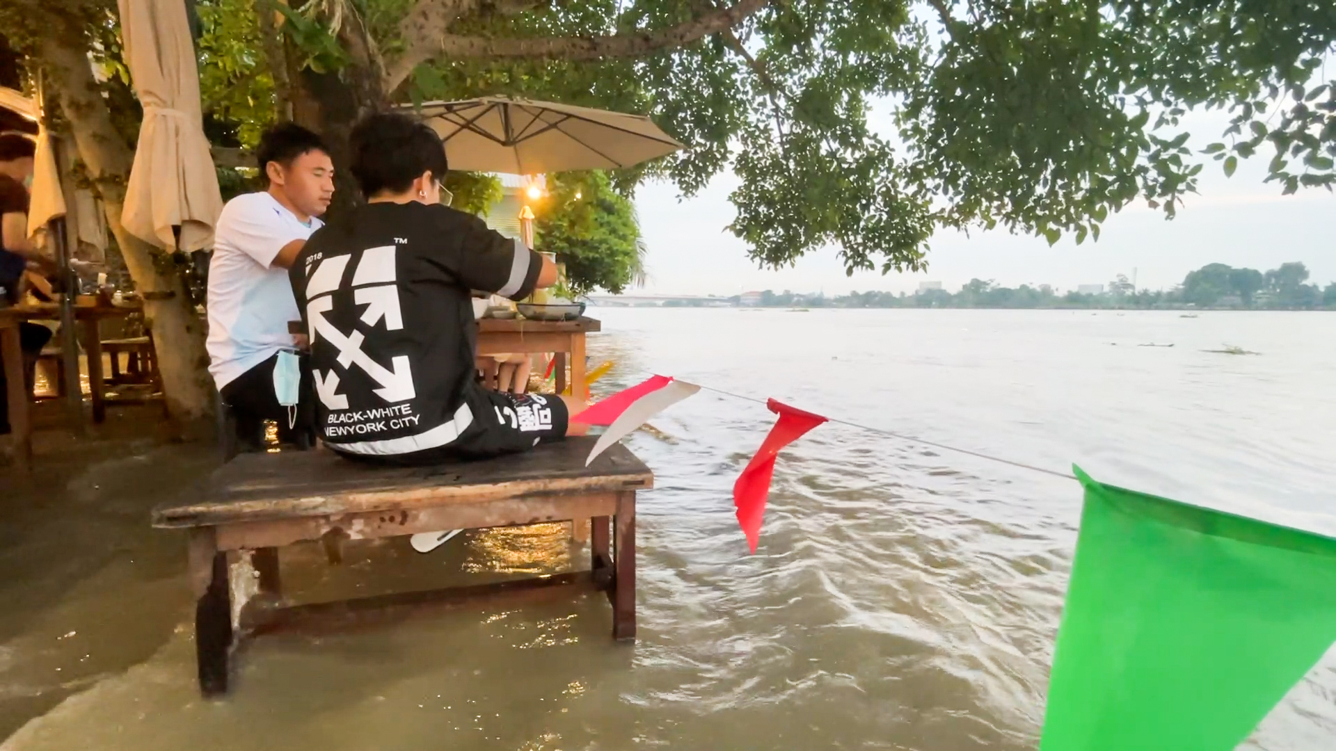 Flood turns riverside Thai restaurant into unlikely bustling attraction