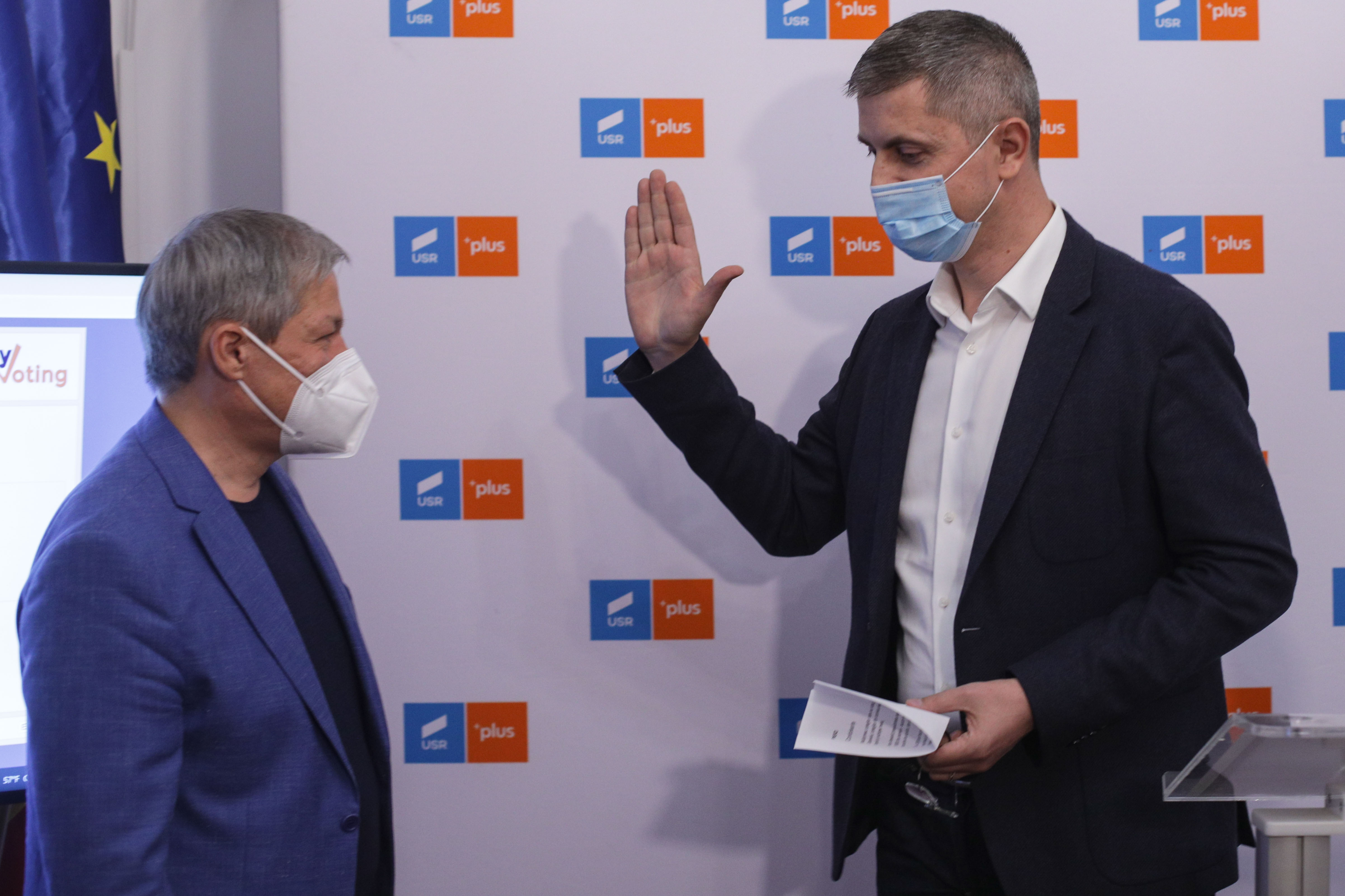 Dan Barna: Propunerea USR de premier este Dacian Cioloș. Pe structura coaliției, prima propunere aparține PNL, dar Cioloș e pregătit