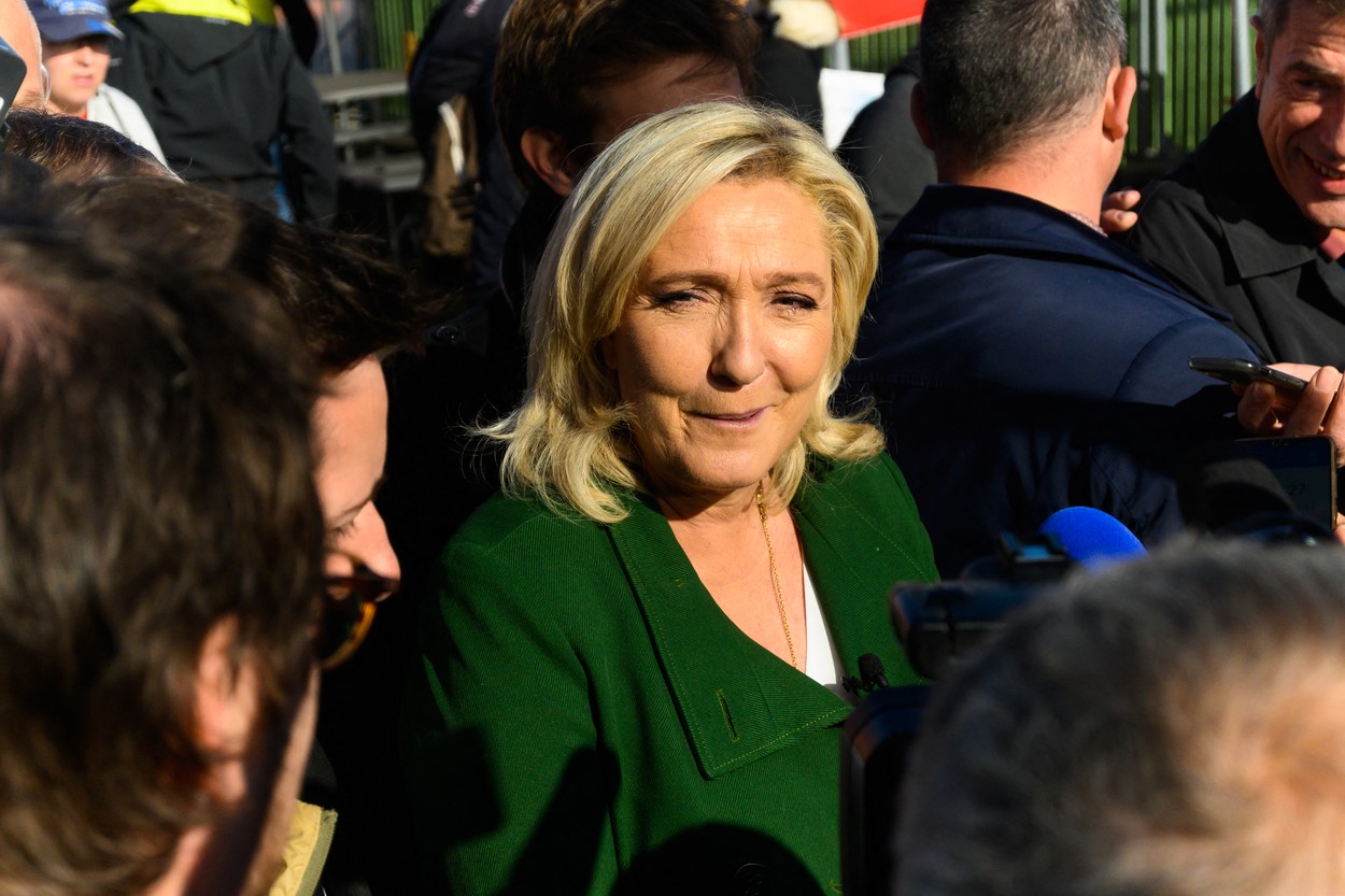 Marine Le Pen promite că va demonta turbinele eoliene din Franța și va elimina orice subvenție pentru energiile regenerabile