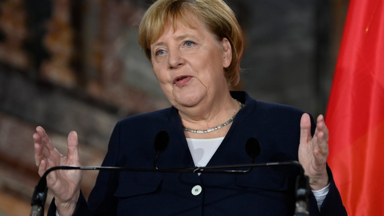 Angela Merkel ține un discurs la Bruxelles