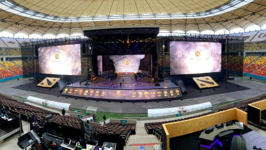 Ecrane uriașe pe Stadionul Național la Campionatul Mondial Dota 2.