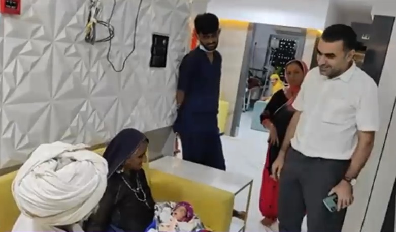 O femeie din India a devenit mamă pentru prima dată la 70 de ani